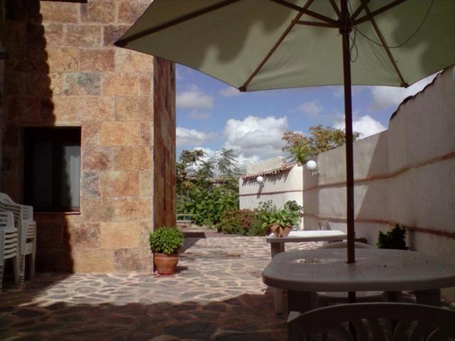A patio or other outdoor area at Casa Rural Hidalgo