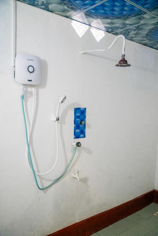 Bay Dreams Beach Hotel & Surf Camp - 2