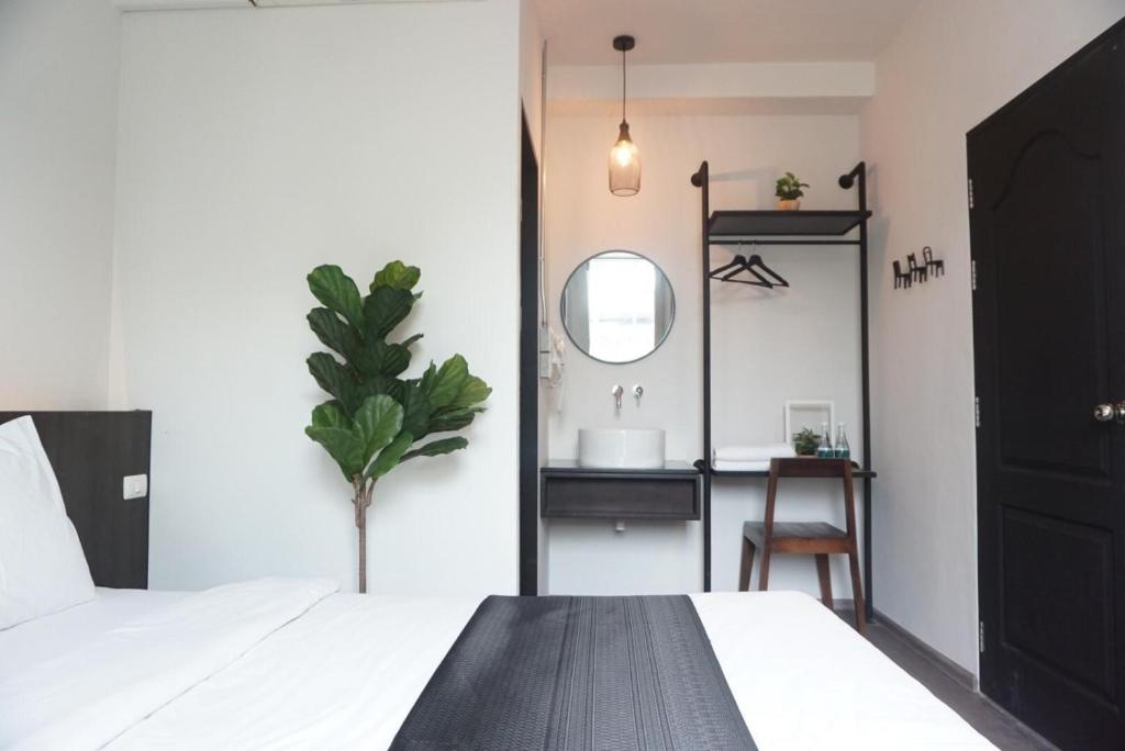 
Deluxe Room with City View
