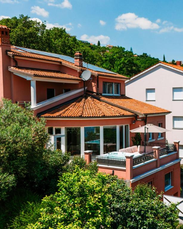 Budova, kde se apartmán nachází