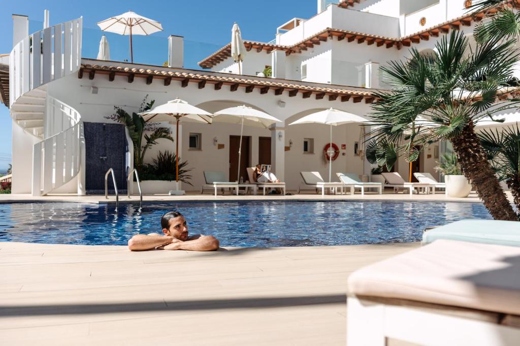 Бассейн в Hotel Villa Chiquita - Adults Only - Over 12 или поблизости