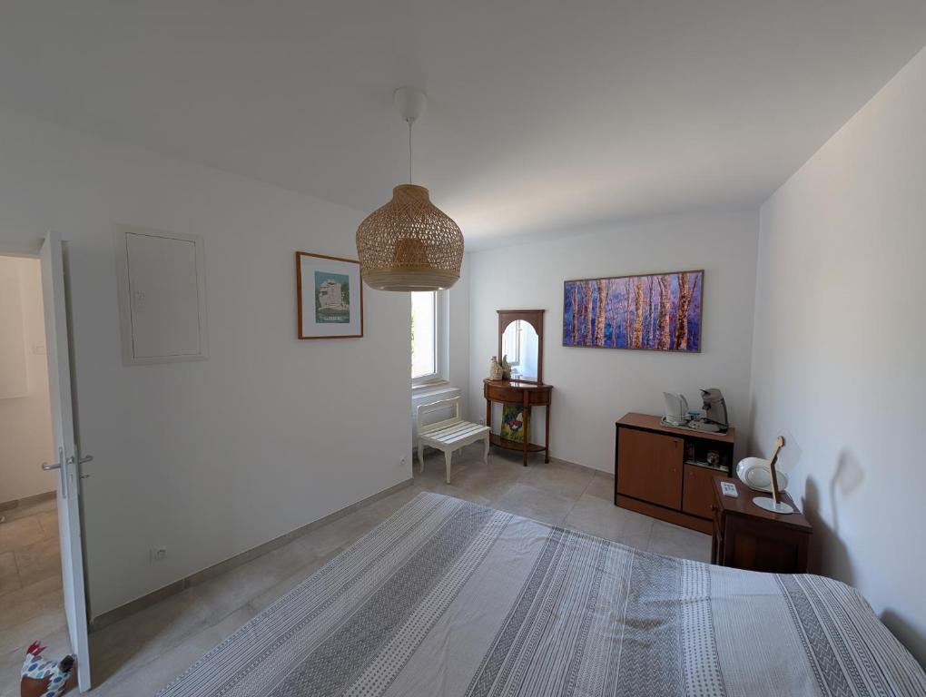 Chambres de Saint Alban - Deluxe Room (2 Adults + 1 Child)
