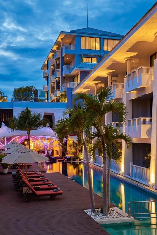 Bazén v ubytování Loligo Resort Hua Hin nebo v jeho okolí
