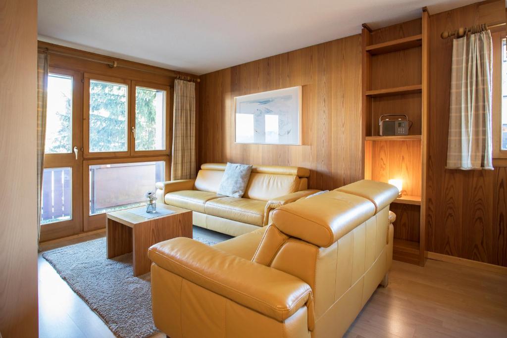 Posedenie v ubytovaní Aparthotel Ambassador