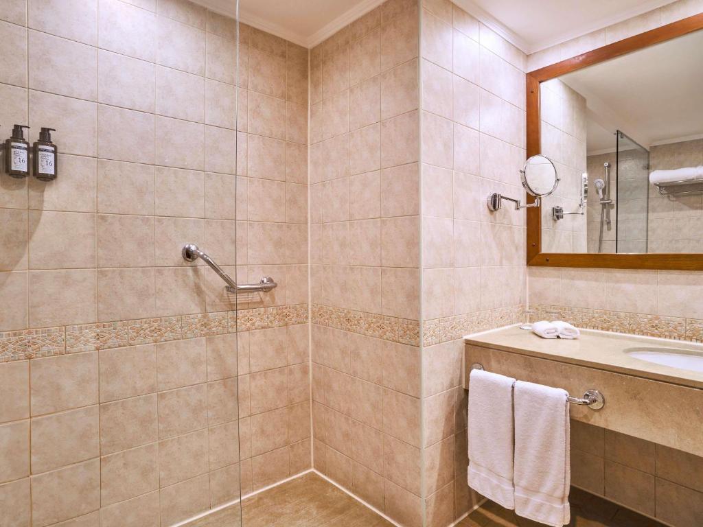 Koupelna v ubytování Mövenpick Resort Aswan