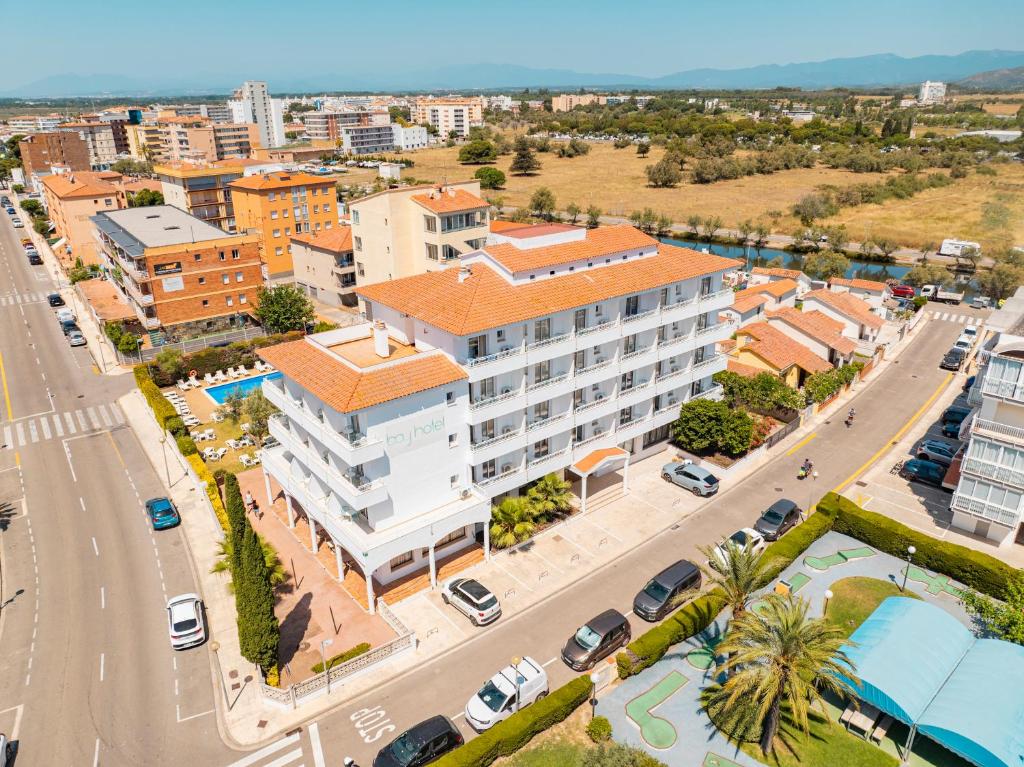 Gallery image of Bay Hotel in Roses