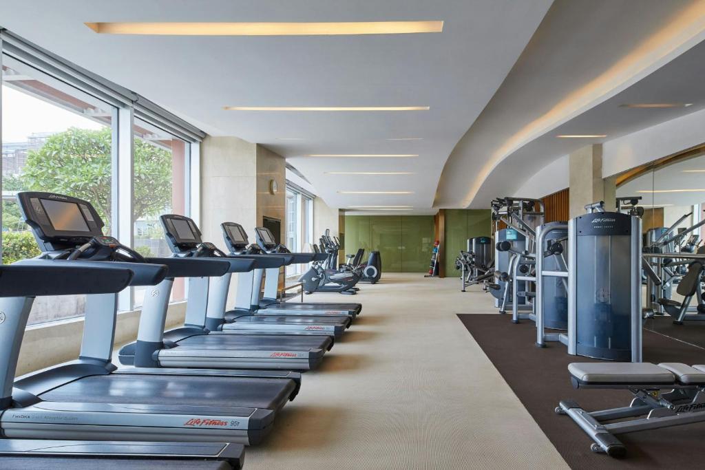 Fitness centrum a/nebo fitness zařízení v ubytování The Westin Shenzhen Nanshan