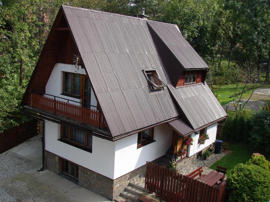 an aerial view of a house with a roof at Kalina 2 in Zakopane