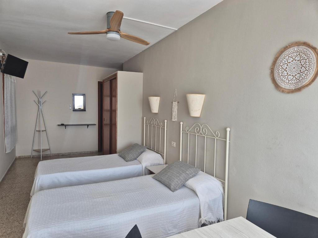 Posteľ alebo postele v izbe v ubytovaní Hotel Maeva ,1 star B&B