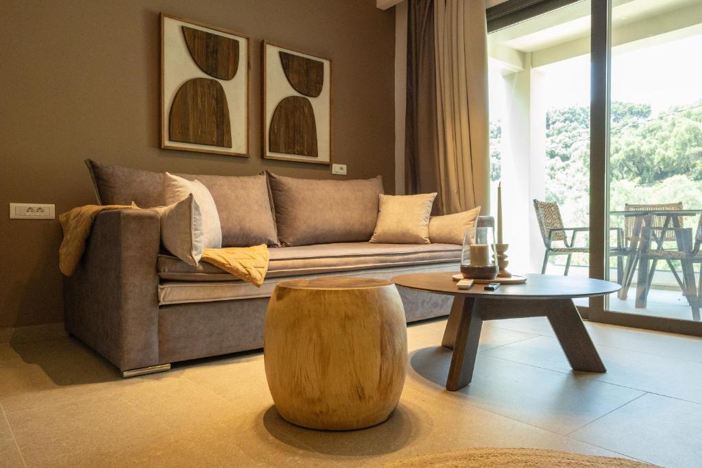 Posezení v ubytování Onar Luxury Suites Parga
