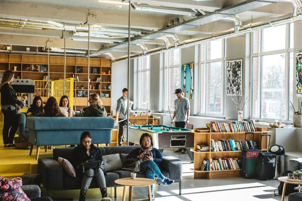 Galeriebild der Unterkunft ClinkNOORD Hostel in Amsterdam