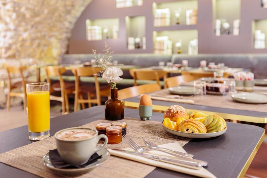 Hotel Verneuil 朝食