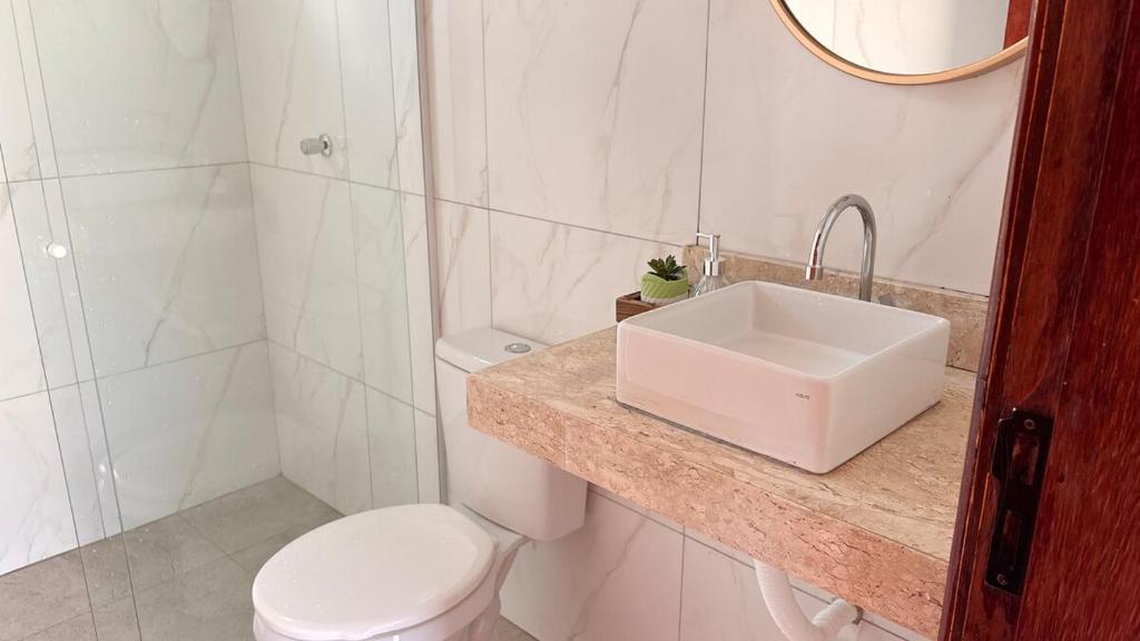 Et badeværelse på Sossego de Amaro