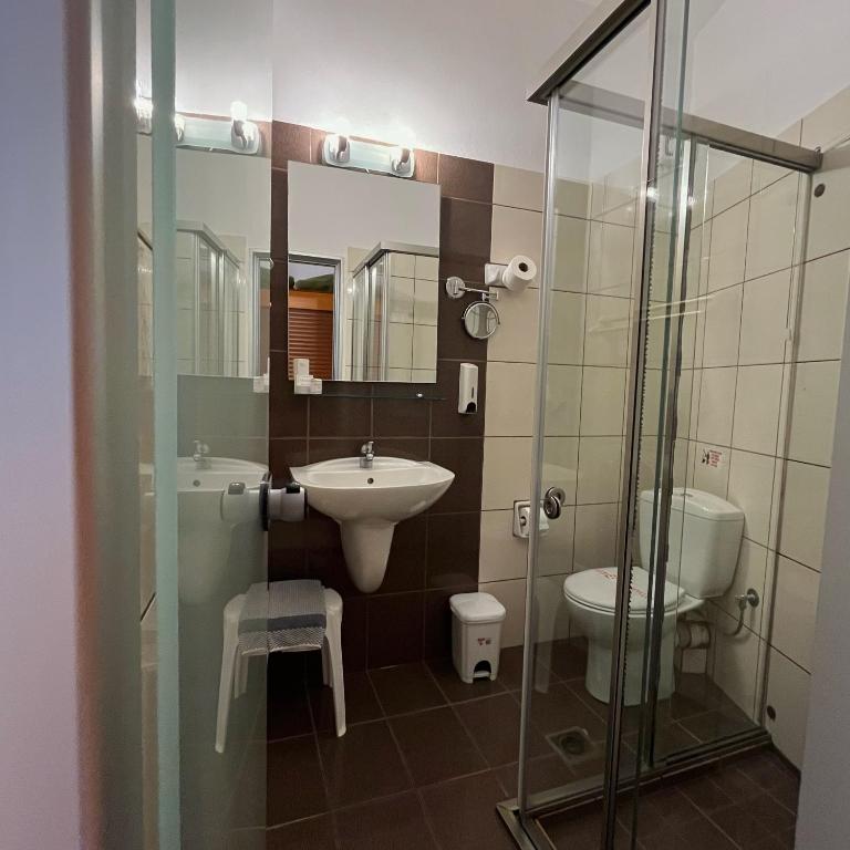 Christina Beach Hotel - 13