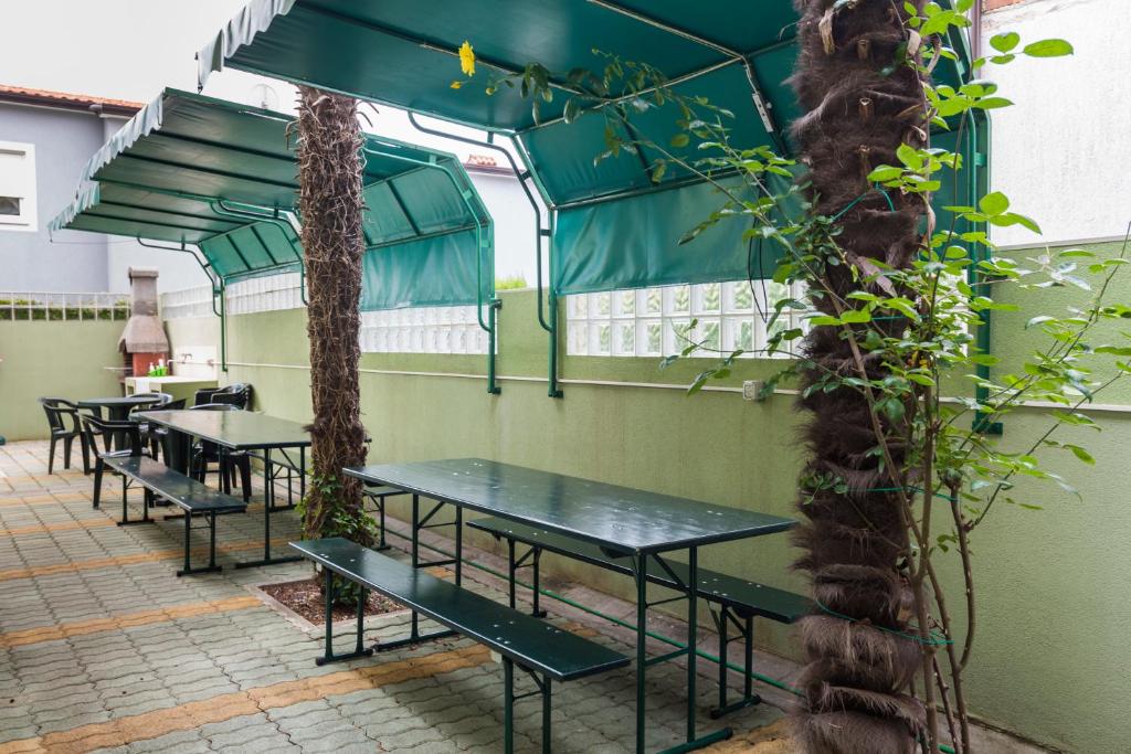 Restauracja lub miejsce do jedzenia w obiekcie Villa Victory