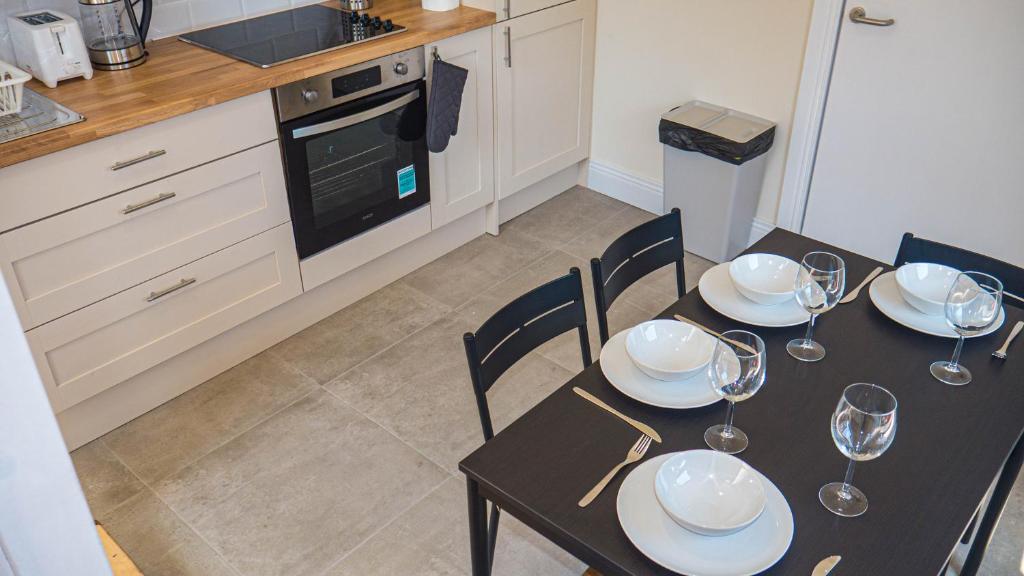 Kuchyň nebo kuchyňský kout v ubytování En-suite Triple Room near Croke Park - 1