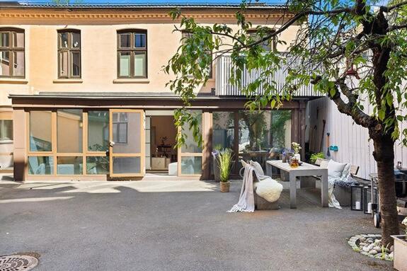 Luxury, newly renovated 3 bedroom, 78m sq Central Oslo Apartment in ...