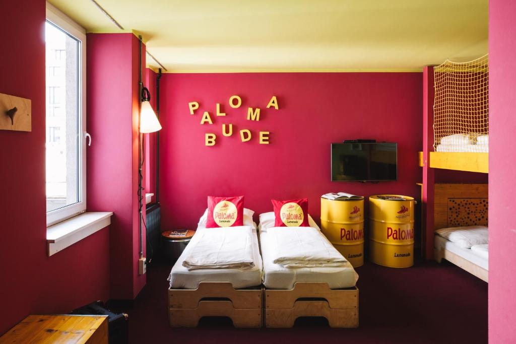 Letto o letti in una camera di Superbude Hamburg St Georg