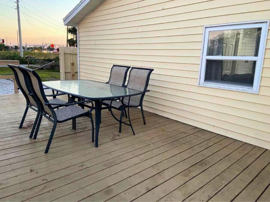 Entire Punta Gorda Home Sleeps 7 Close to US-41 & I-75 - Casa De Dos Dormitorios