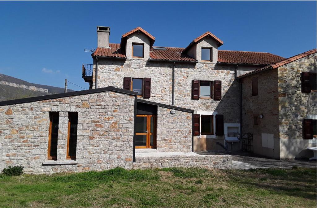 Budova, v ktorej sa hostel nachádza