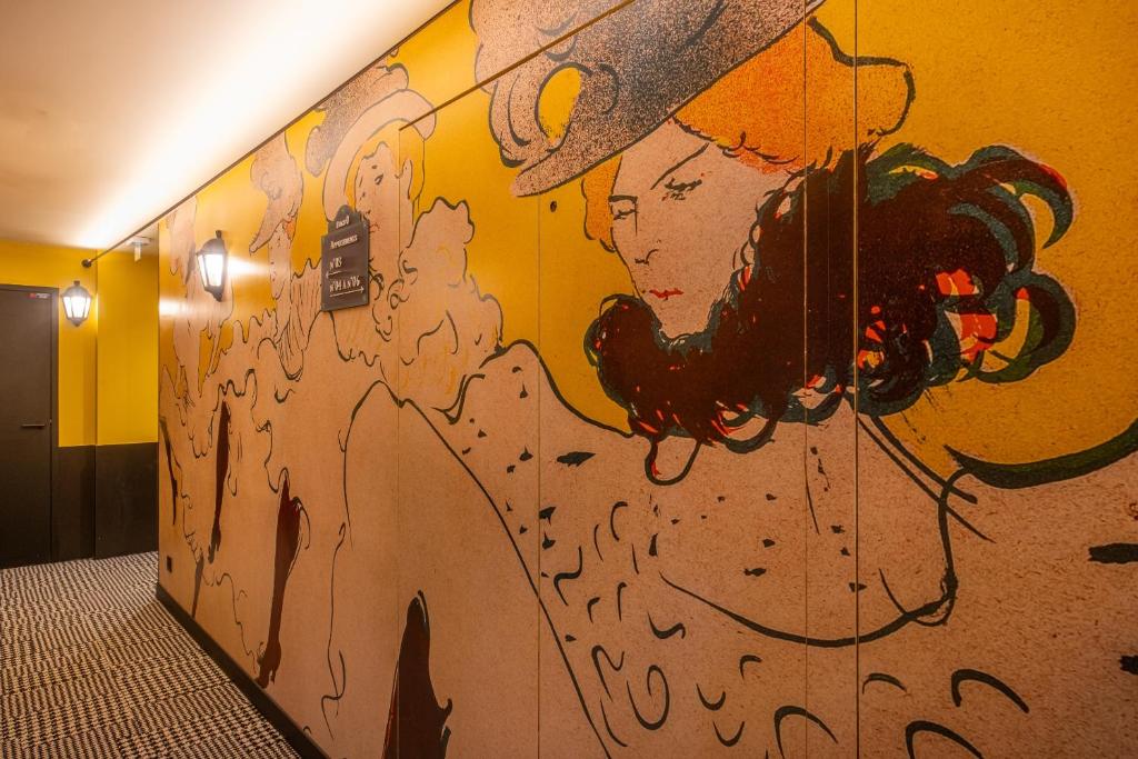 Montmartre Paris Suite - Resim 11