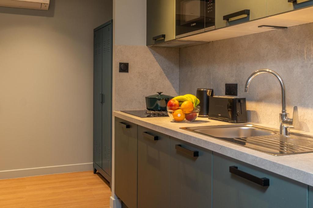 Montmartre Paris Suite - Resim 25