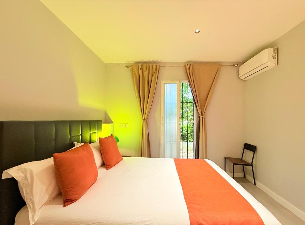 Journey Inn Madrid-Habitación con cama doble