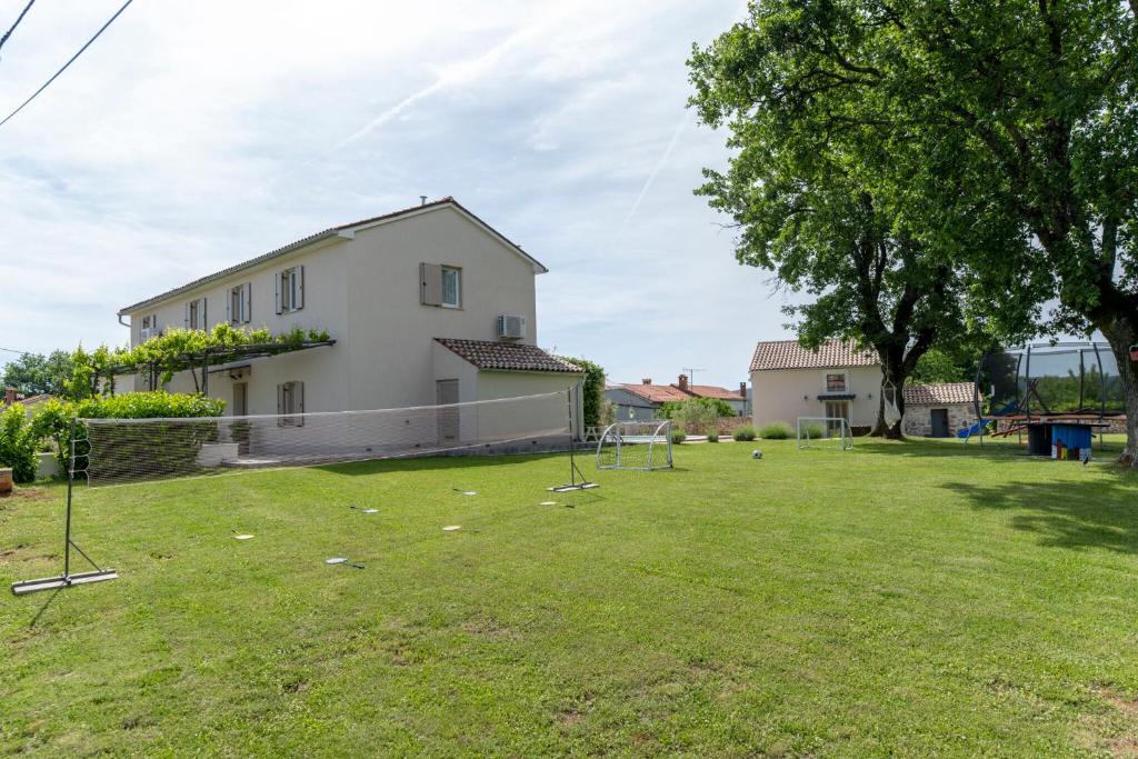 Ogród w obiekcie Villa Batelica