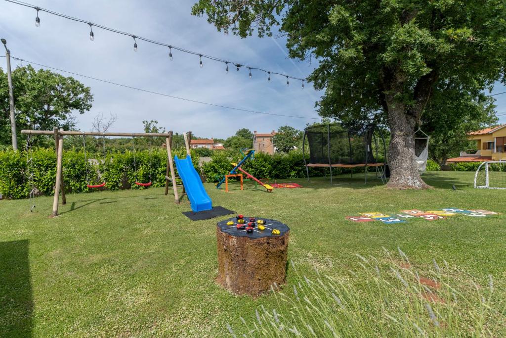 Ogród w obiekcie Villa Batelica