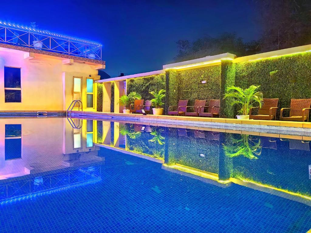 Bazen v nastanitvi oz. blizu nastanitve Ivy Hotel Awolowo