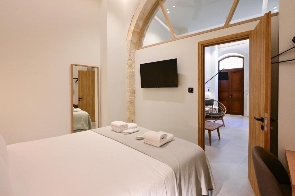 Marea Boutique Suites - 5