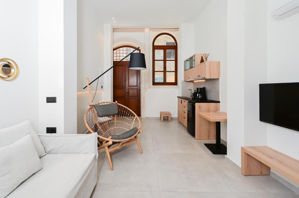 Marea Boutique Suites - 4