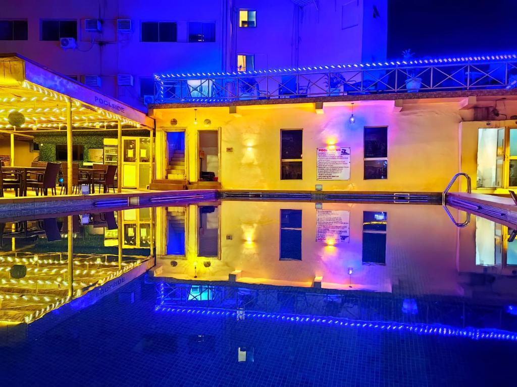 Bazen v nastanitvi oz. blizu nastanitve Ivy Hotel Awolowo