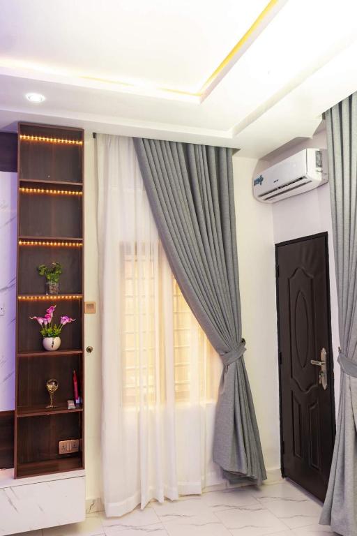 Fotografie z fotogalerie ubytování Crowned Crest Apartments v destinaci Akowonjo