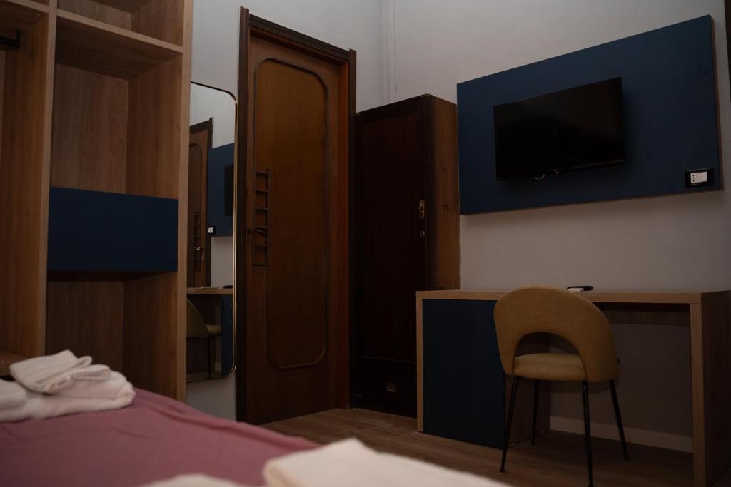 Aurooms - Standard Double Room