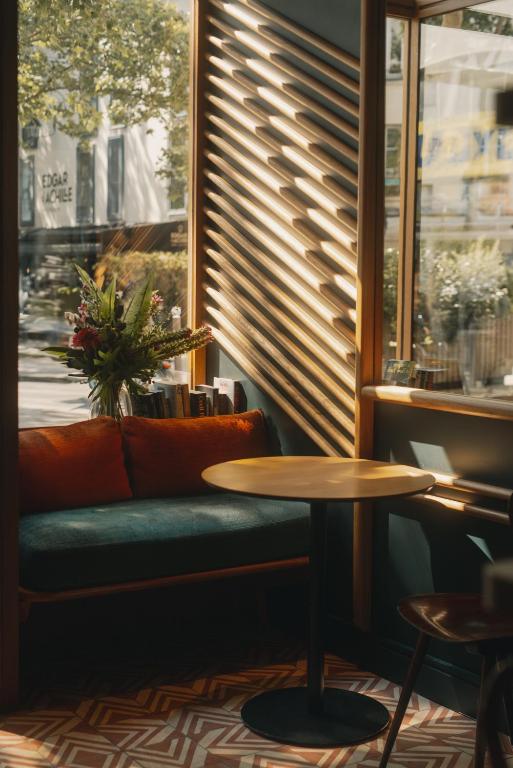 Hôtel Edgar & Achille - Resim 8