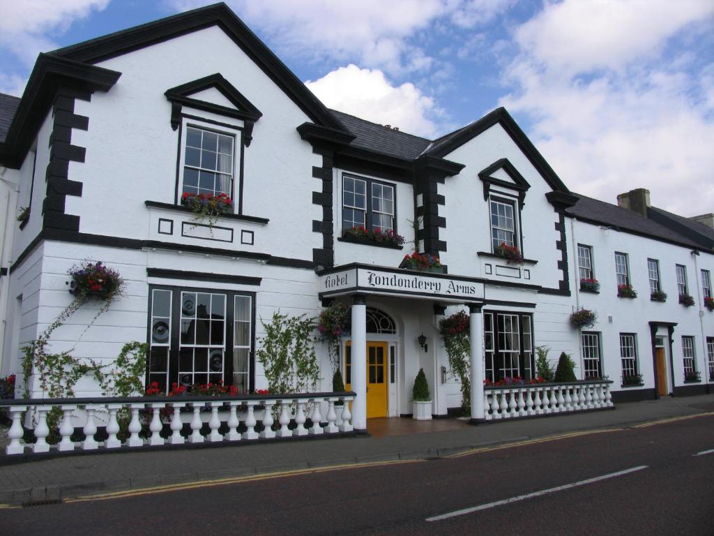 Gallery image of Londonderry Arms Hotel in Carnlough