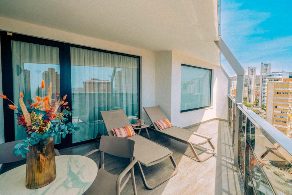 Balkón nebo terasa v ubytování Marina Resort Benidorm - The Original Benidorm Vibe