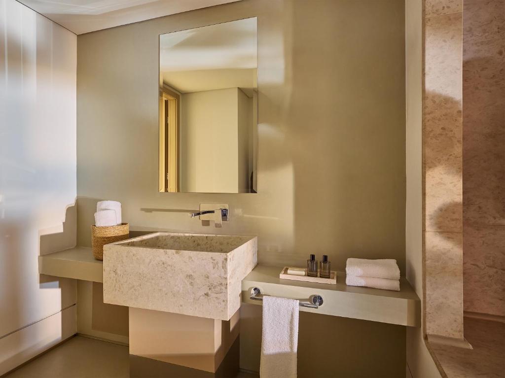 Ванная комната в Grecotel Astir Palace