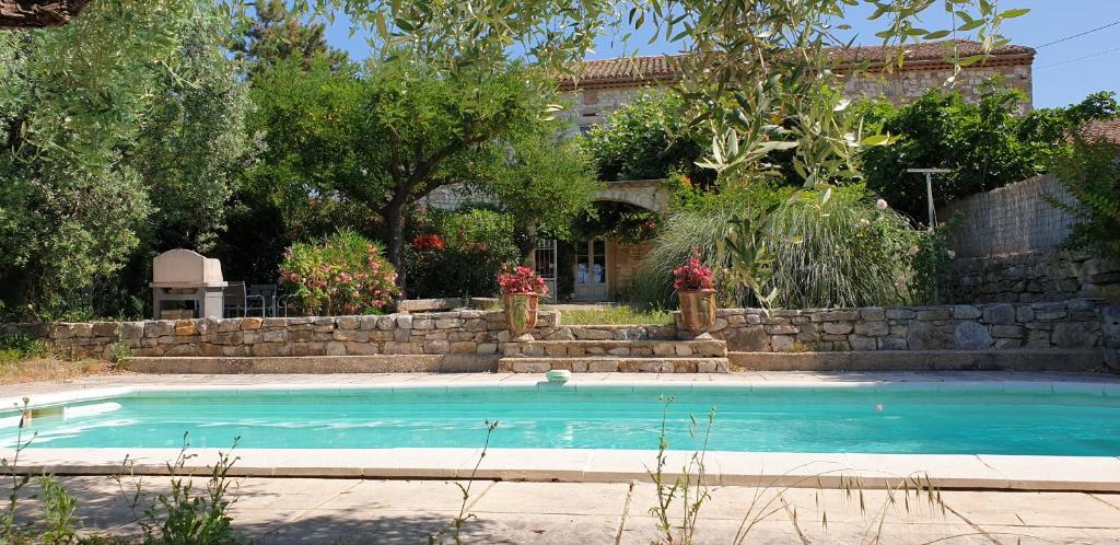 Πισίνα στο ή κοντά στο Mas provençal, piscine privée, Uzès