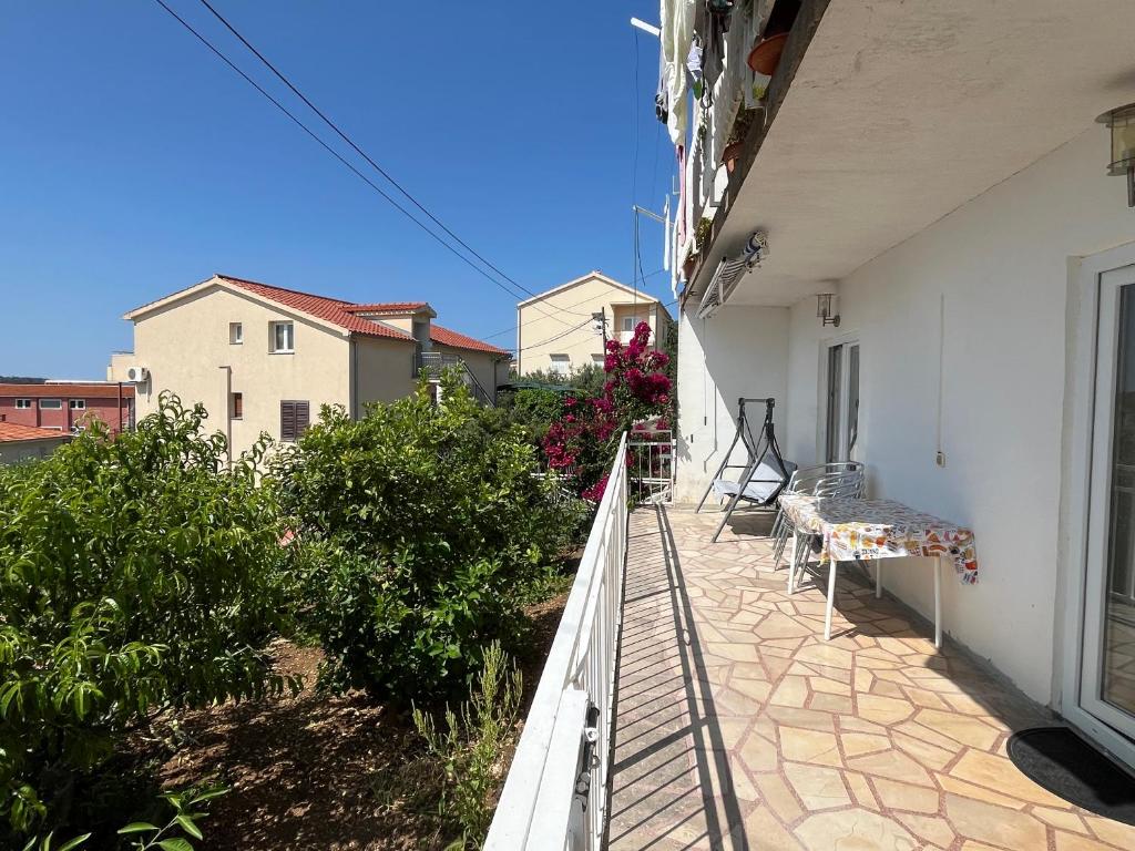 Balkón alebo terasa v ubytovaní Apartmani Nede