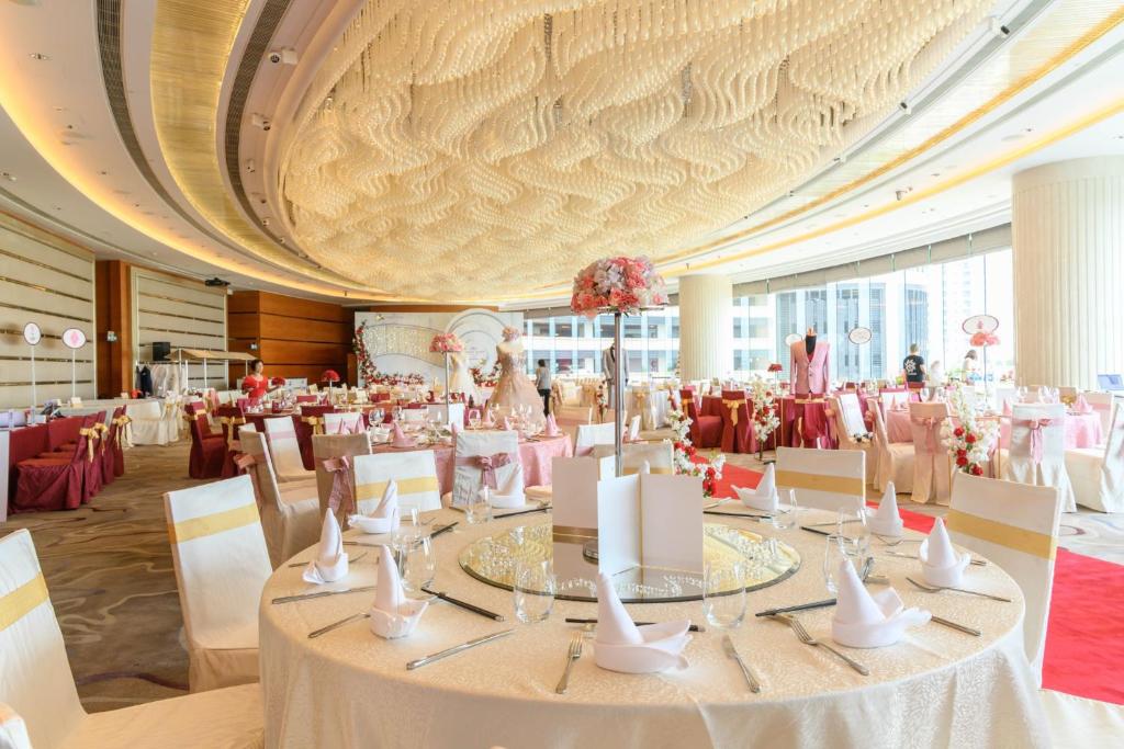 Restaurace v ubytování Crowne Plaza Macau by IHG