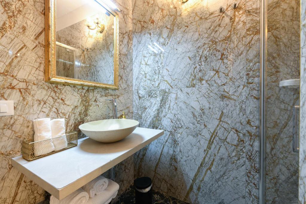 Prestige Suite Via Romagnoli - 8