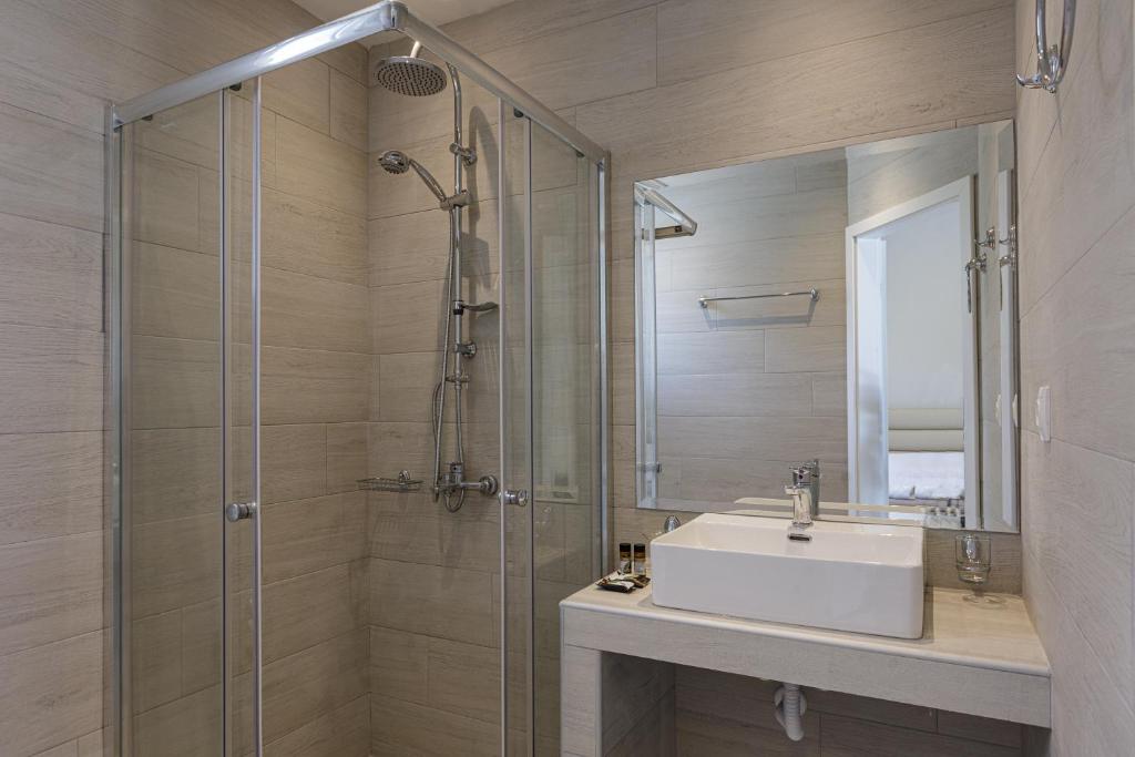 Kúpeľňa v ubytovaní Petres Villas