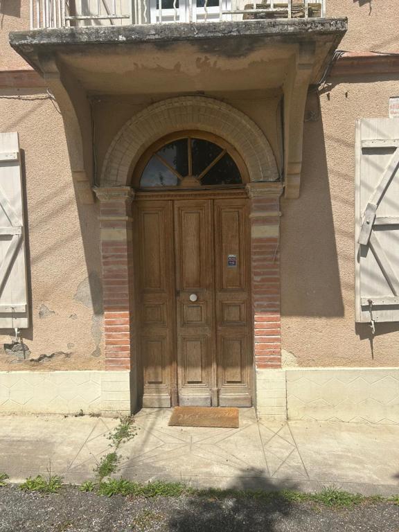 Exteriér nebo vchod ubytování La chambre de Bouloc confortable et calme