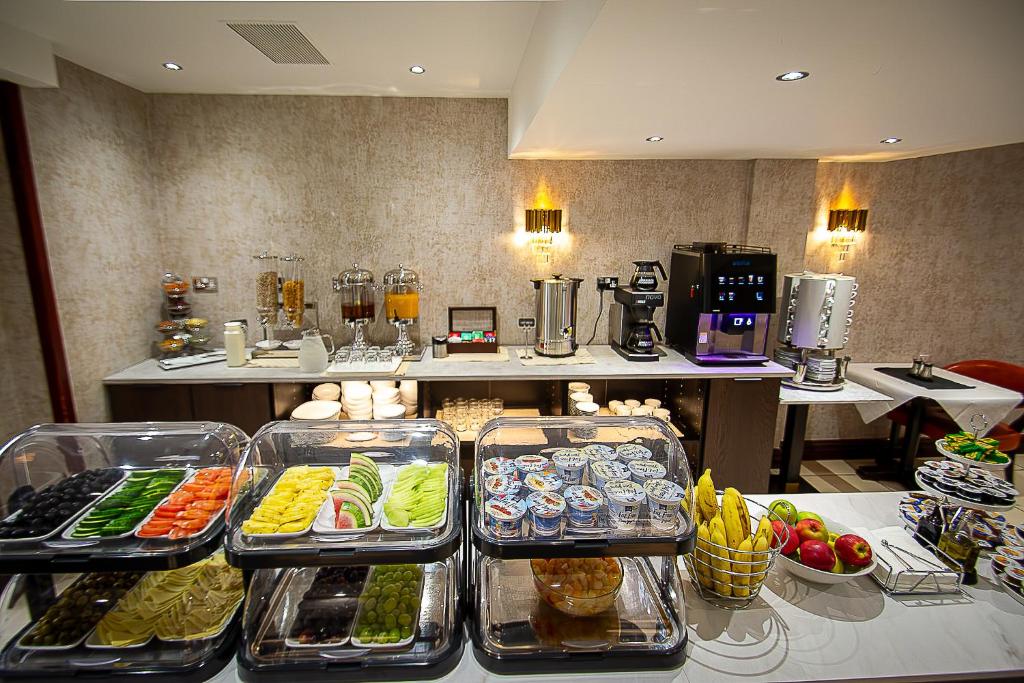 Hyde Park International - Resim 26