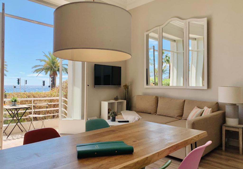 Stunning flat with sea view & garden on Promenade dA