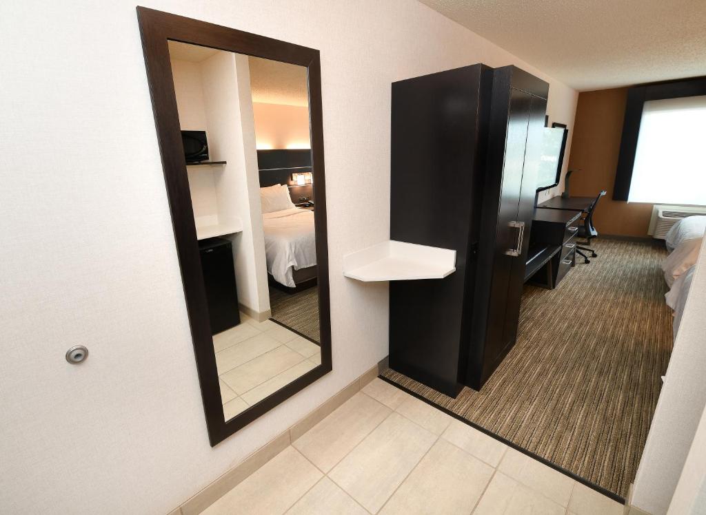 Holiday Inn Express Hotel & Suites Grand Forks by IHG - Habitación Estándar Con Dos Camas Queen