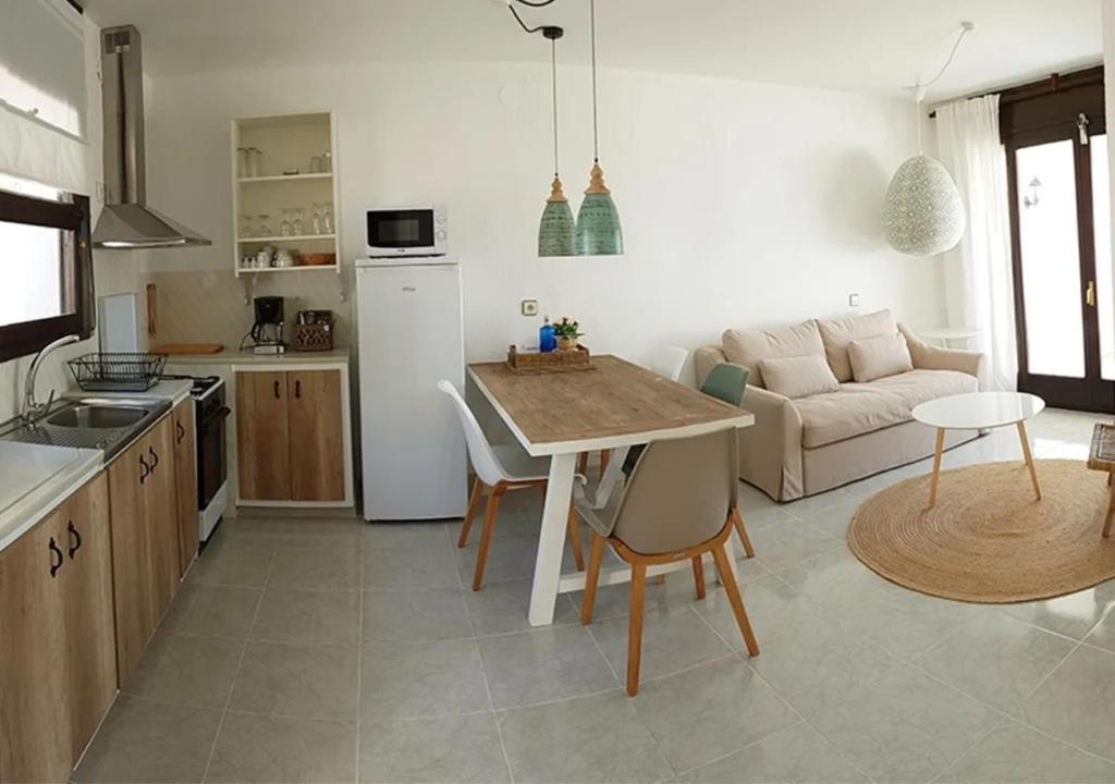 Kuchyň nebo kuchyňský kout v ubytování Mas Boronat Resort