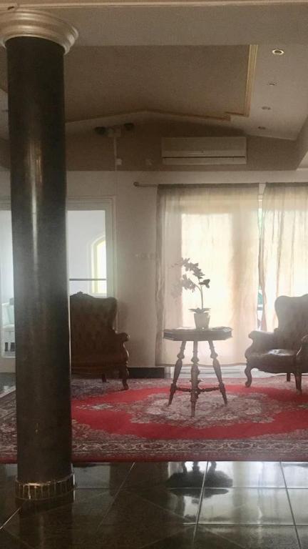 Posedenie v ubytovaní Ádám Apartmanház